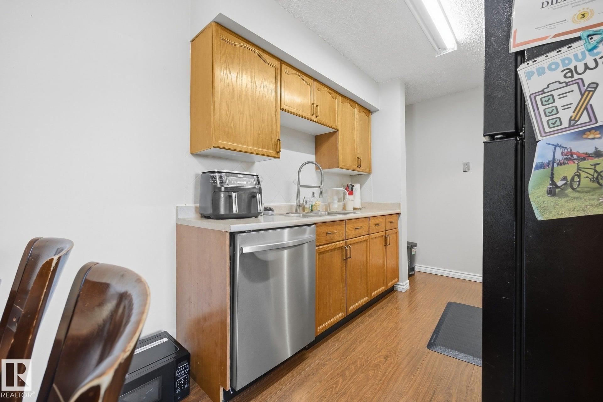 Photo 11 at 2 - 14120 80 Street NW, Kildare, Edmonton