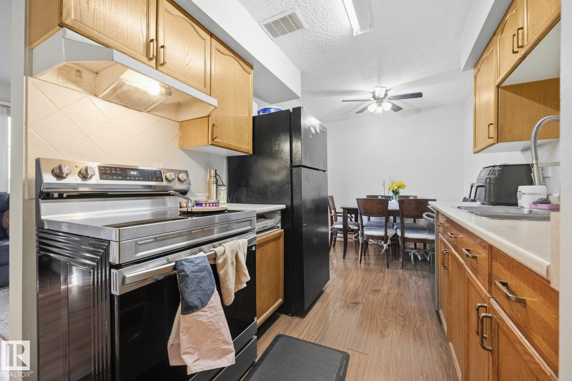 Photo 9 at 2 - 14120 80 Street NW, Kildare, Edmonton