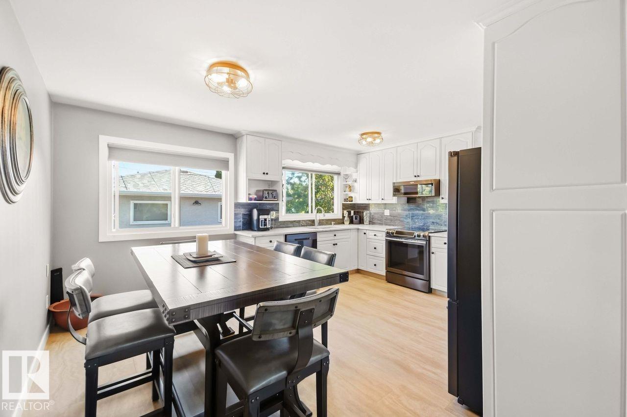 Photo 8 at 13427 83 Street NW, Glengarry, Edmonton