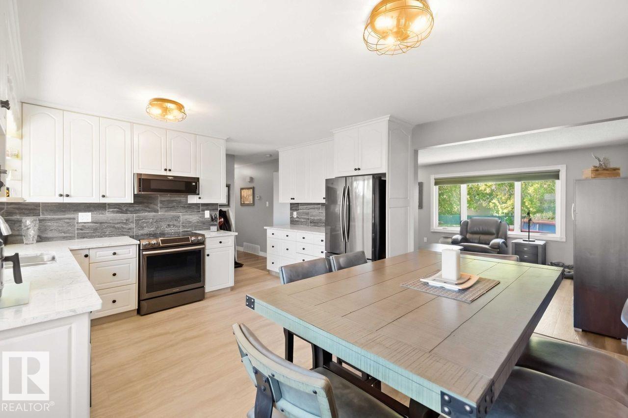 Photo 10 at 13427 83 Street NW, Glengarry, Edmonton