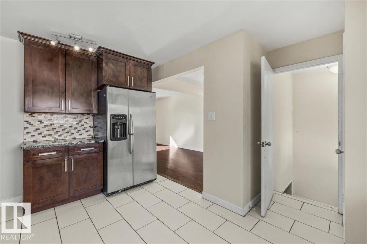 Photo 12 at 11516 44 Avenue NW, Royal Gardens, Edmonton