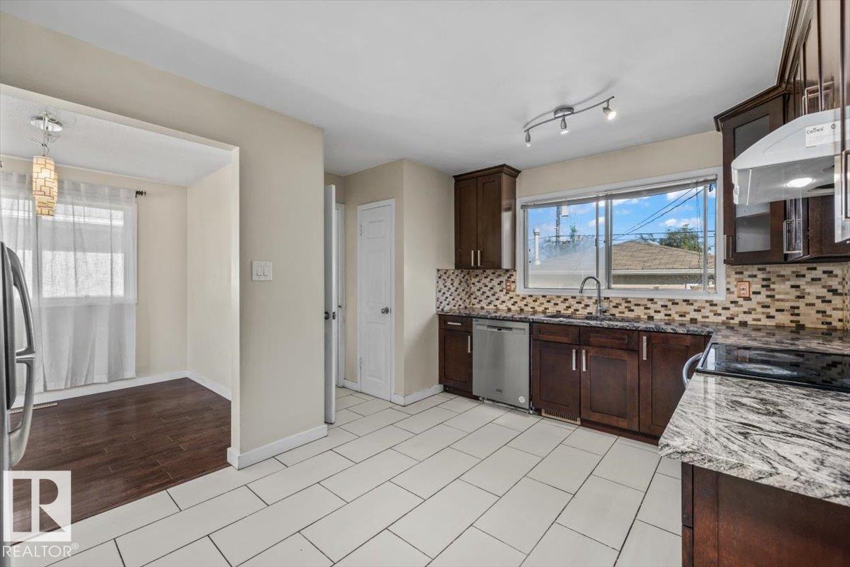 Photo 13 at 11516 44 Avenue NW, Royal Gardens, Edmonton