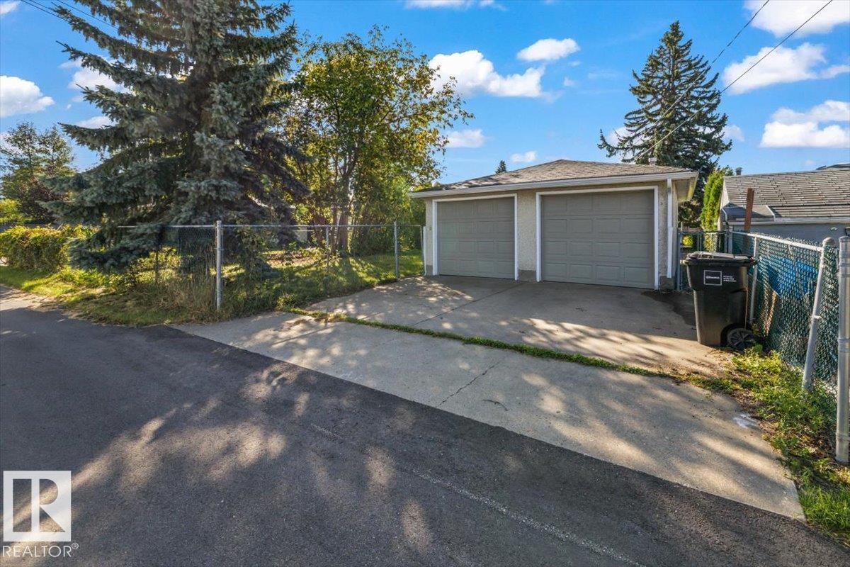 Photo 34 at 11516 44 Avenue NW, Royal Gardens, Edmonton