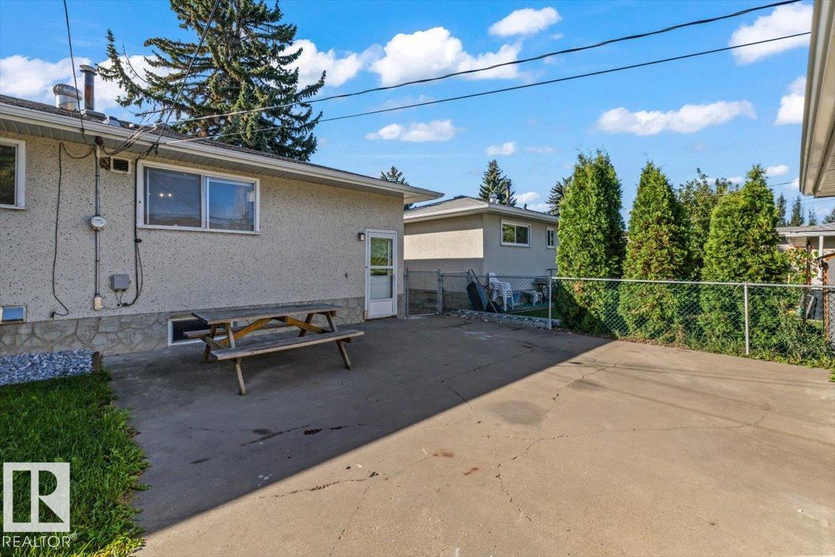 Photo 36 at 11516 44 Avenue NW, Royal Gardens, Edmonton