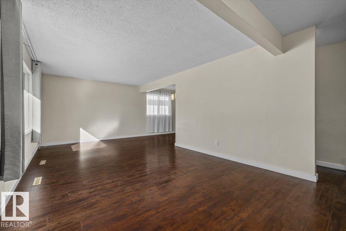 Photo 5 at 11516 44 Avenue NW, Royal Gardens, Edmonton