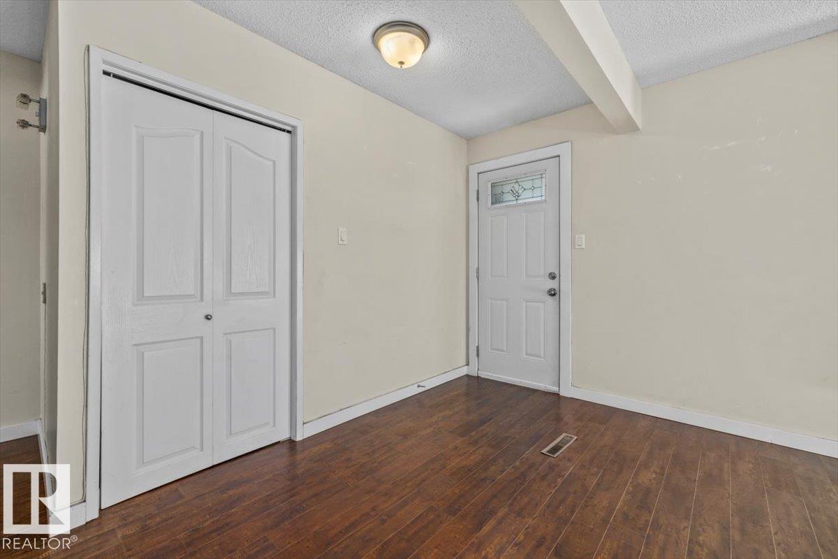 Photo 6 at 11516 44 Avenue NW, Royal Gardens, Edmonton