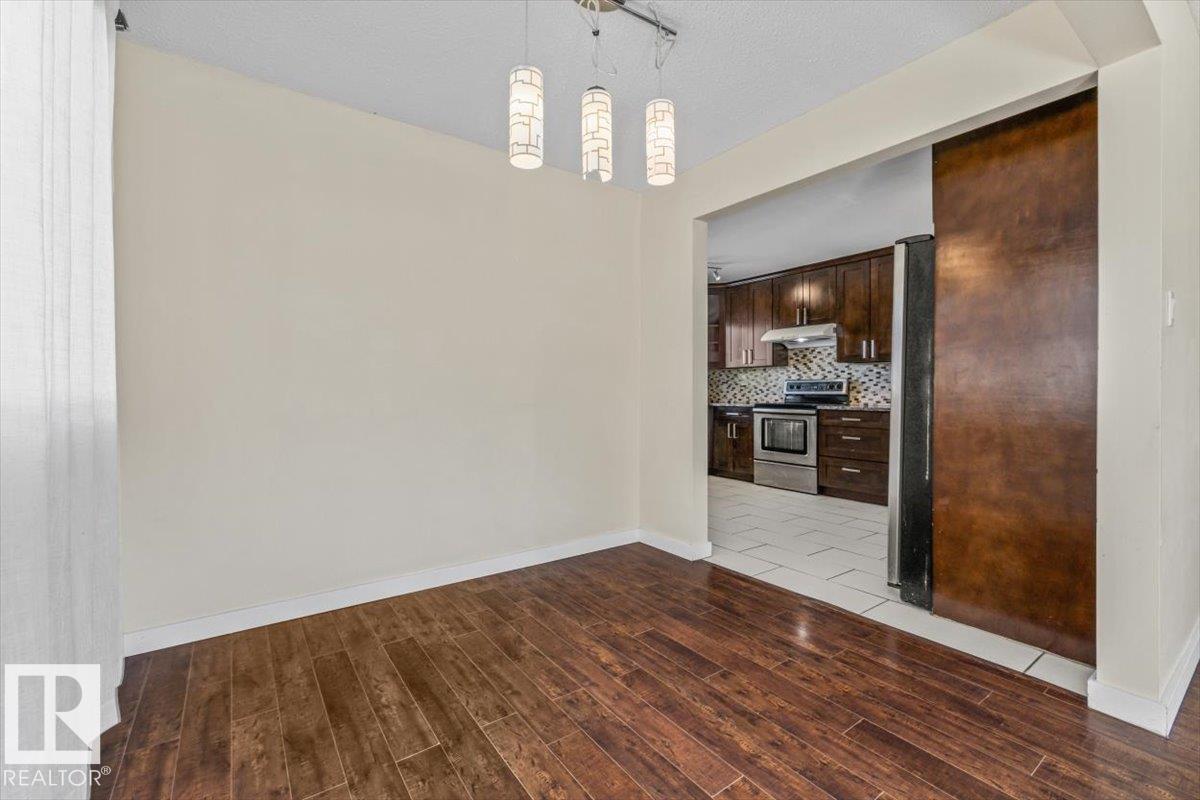 Photo 8 at 11516 44 Avenue NW, Royal Gardens, Edmonton