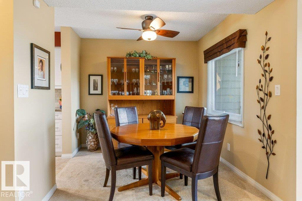Photo 13 at 16919 95 Street NW, Lago Lindo, Edmonton