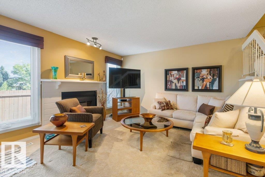 Photo 16 at 16919 95 Street NW, Lago Lindo, Edmonton
