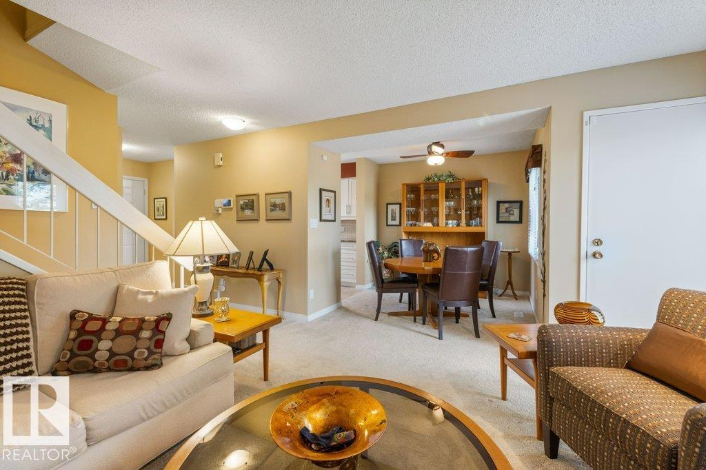 Photo 18 at 16919 95 Street NW, Lago Lindo, Edmonton