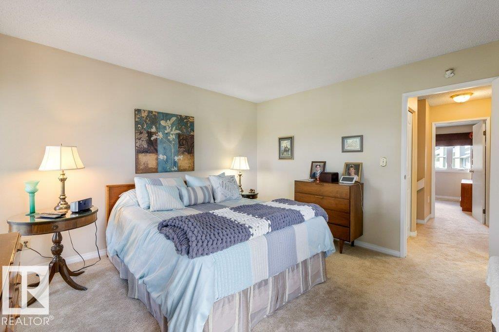 Photo 28 at 16919 95 Street NW, Lago Lindo, Edmonton