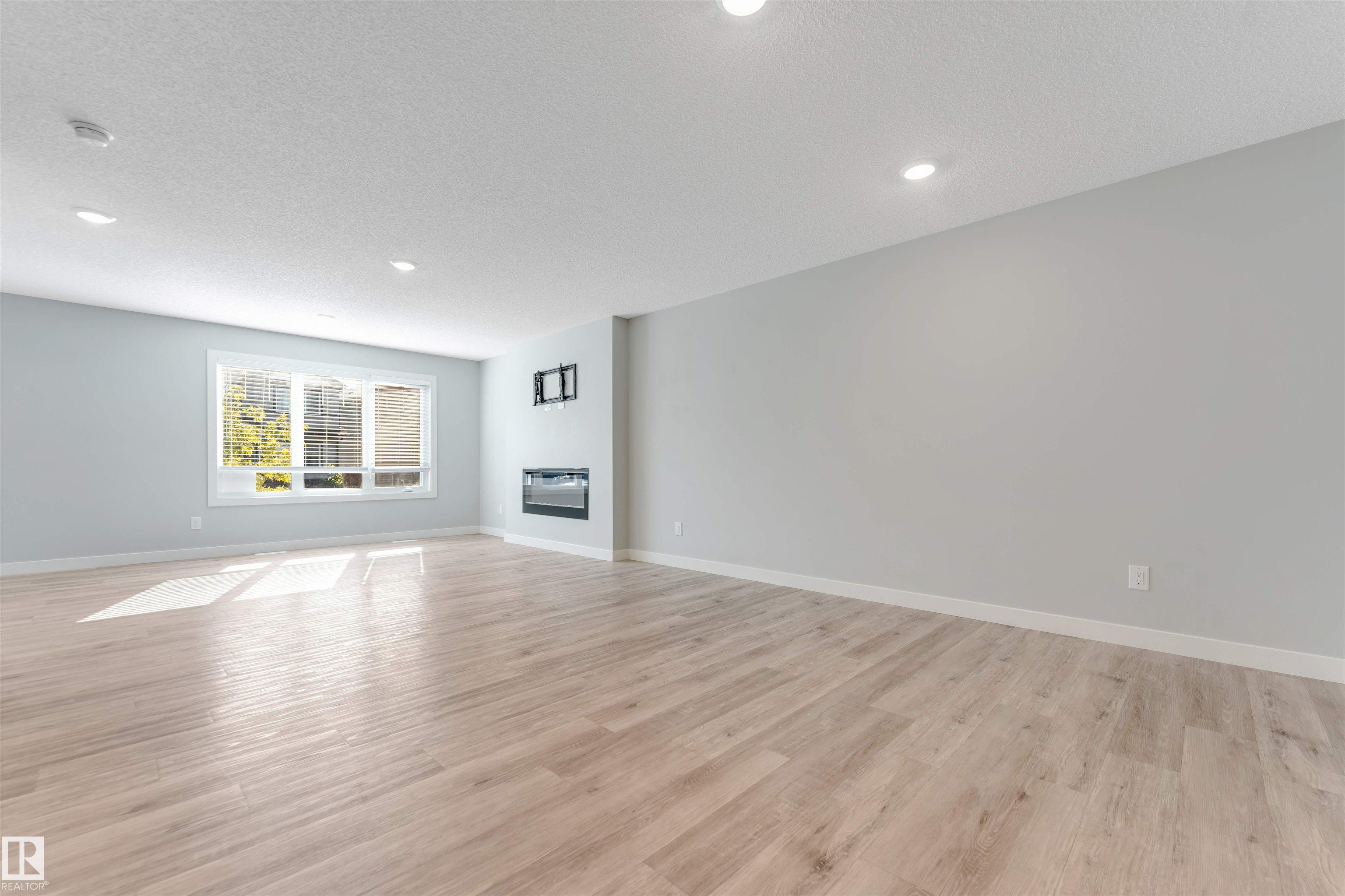 Photo 6 at 6466 177a Avenue NW, McConachie Area, Edmonton