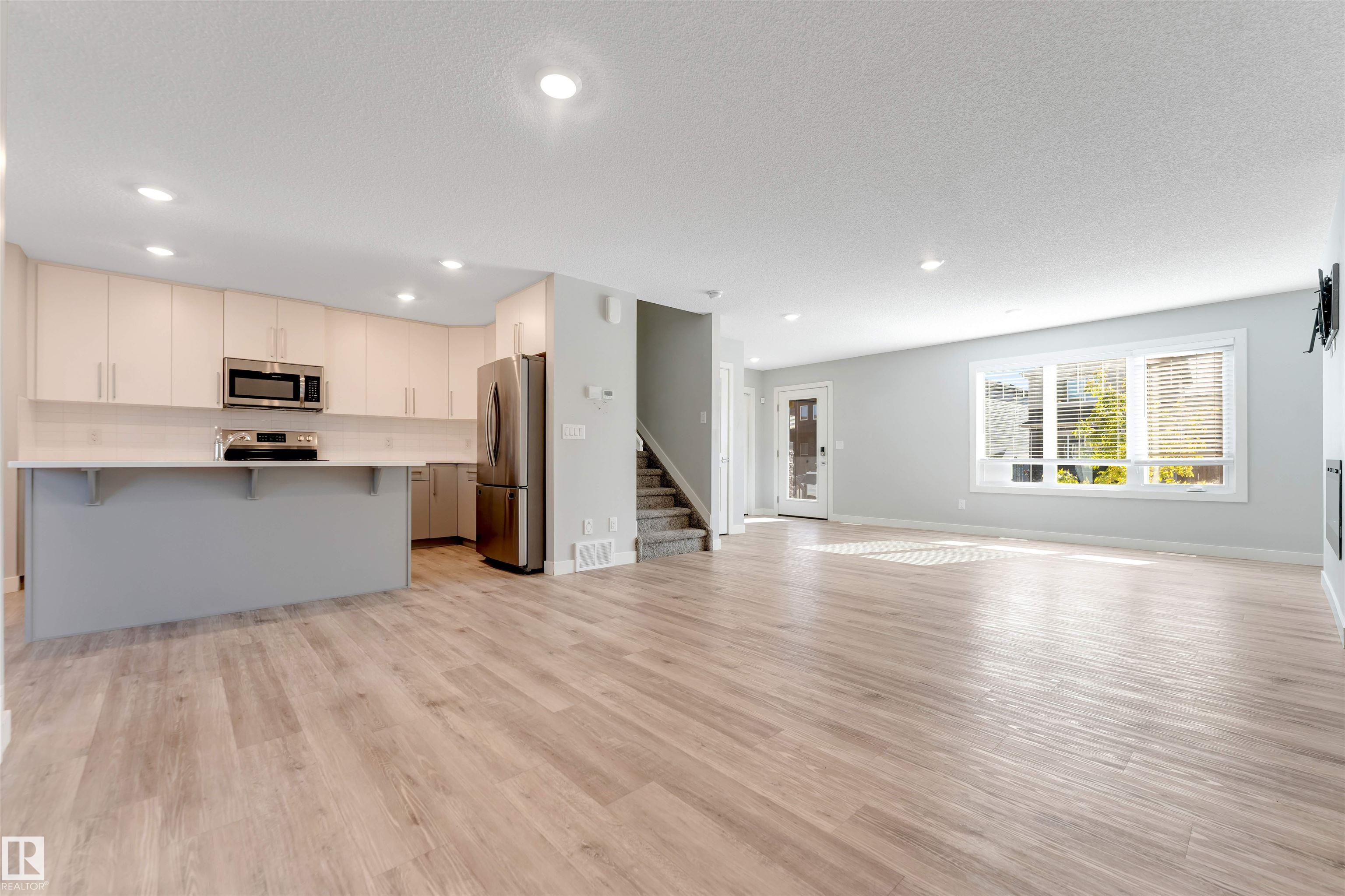 Photo 8 at 6466 177a Avenue NW, McConachie Area, Edmonton