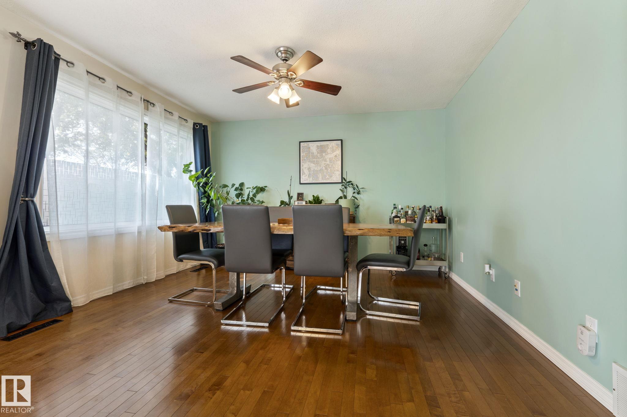Photo 11 at 11331 60 Street NW, Highlands, Edmonton