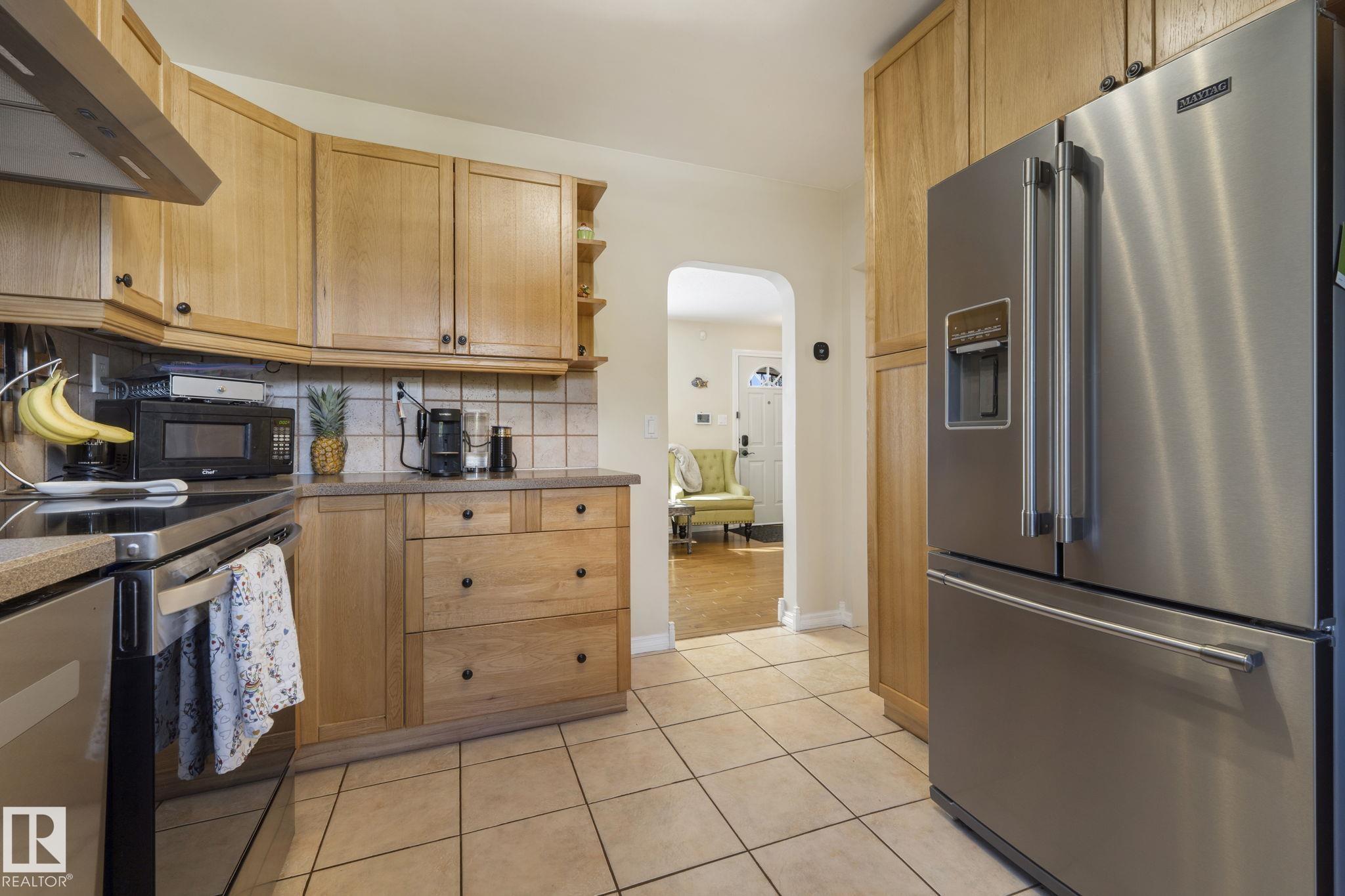 Photo 15 at 11331 60 Street NW, Highlands, Edmonton