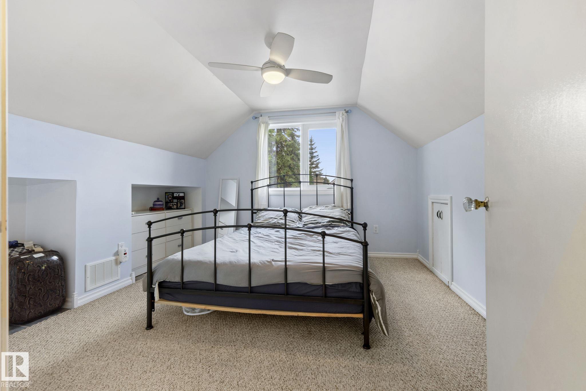 Photo 23 at 11331 60 Street NW, Highlands, Edmonton