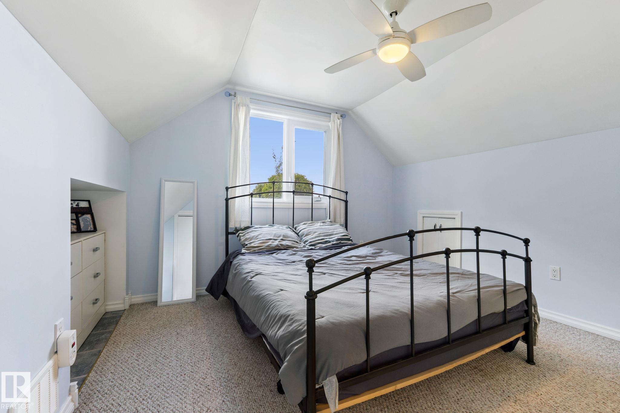 Photo 24 at 11331 60 Street NW, Highlands, Edmonton