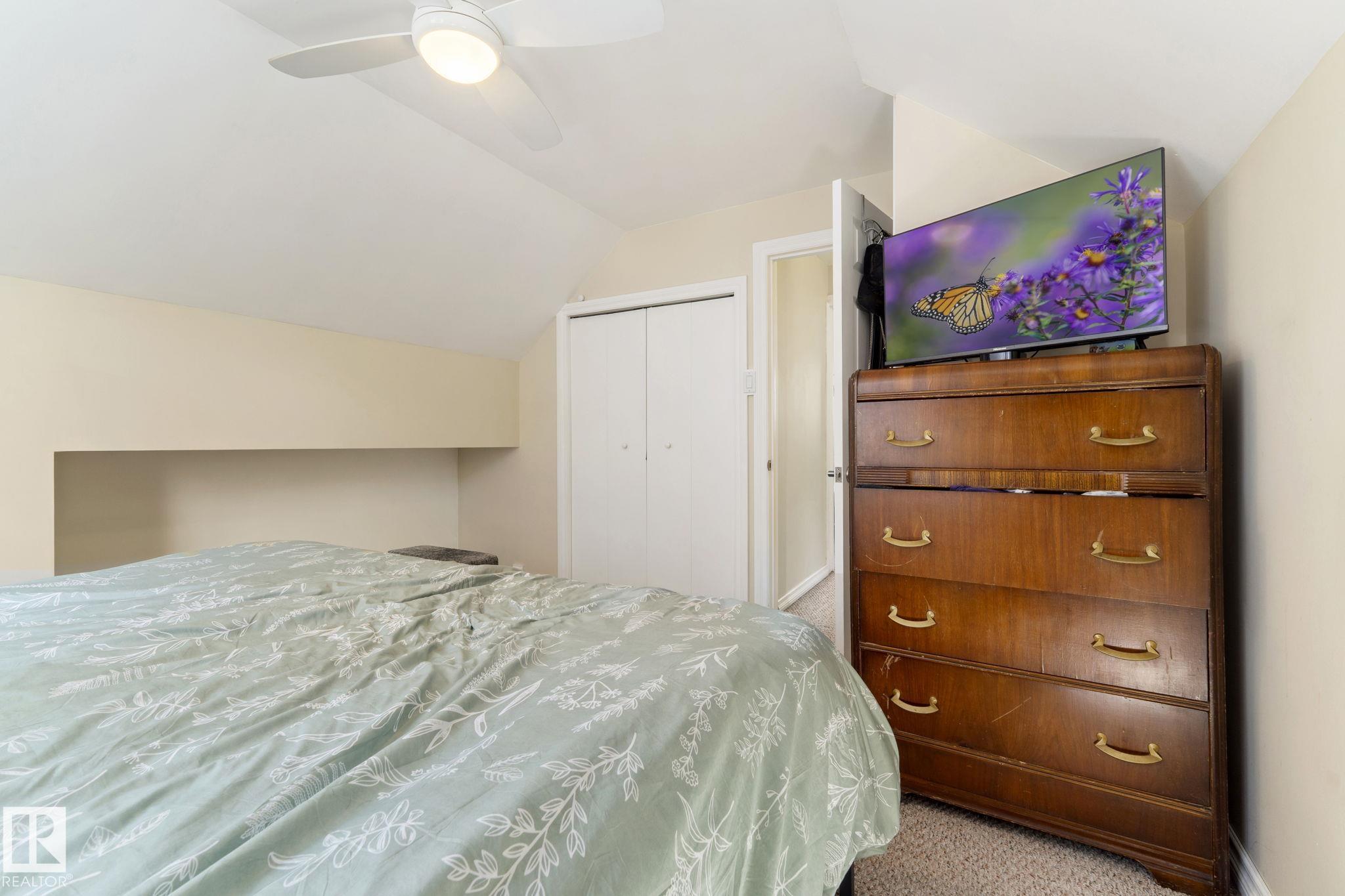 Photo 30 at 11331 60 Street NW, Highlands, Edmonton
