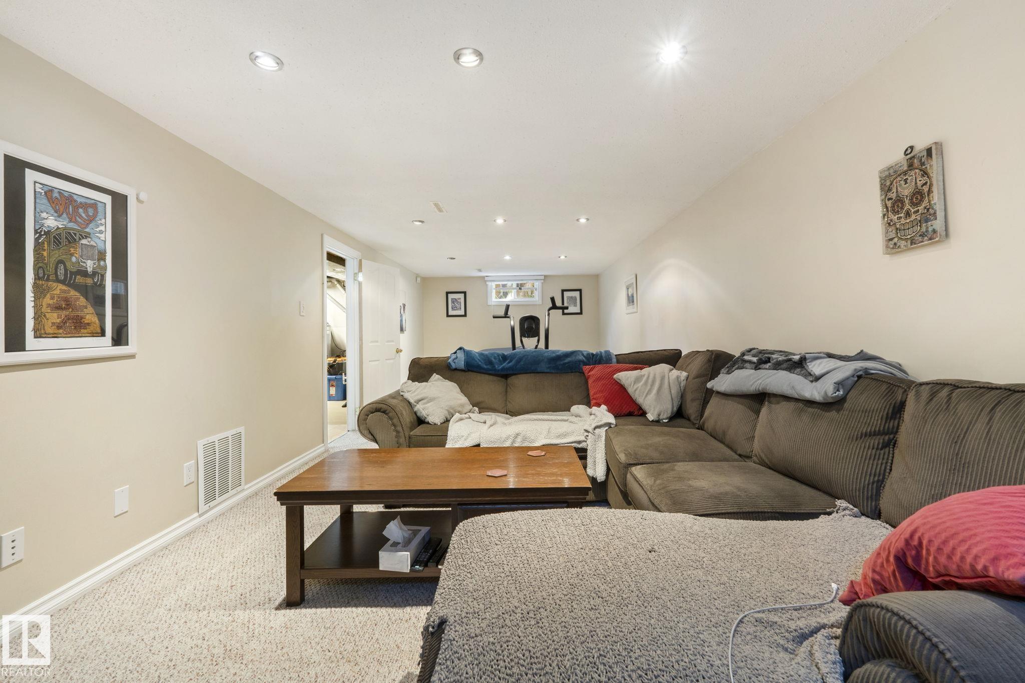 Photo 33 at 11331 60 Street NW, Highlands, Edmonton