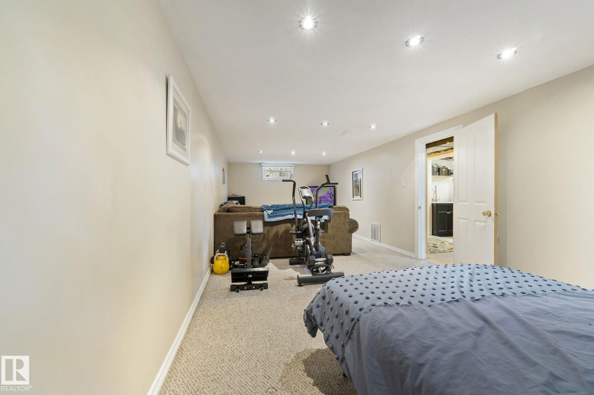 Photo 36 at 11331 60 Street NW, Highlands, Edmonton