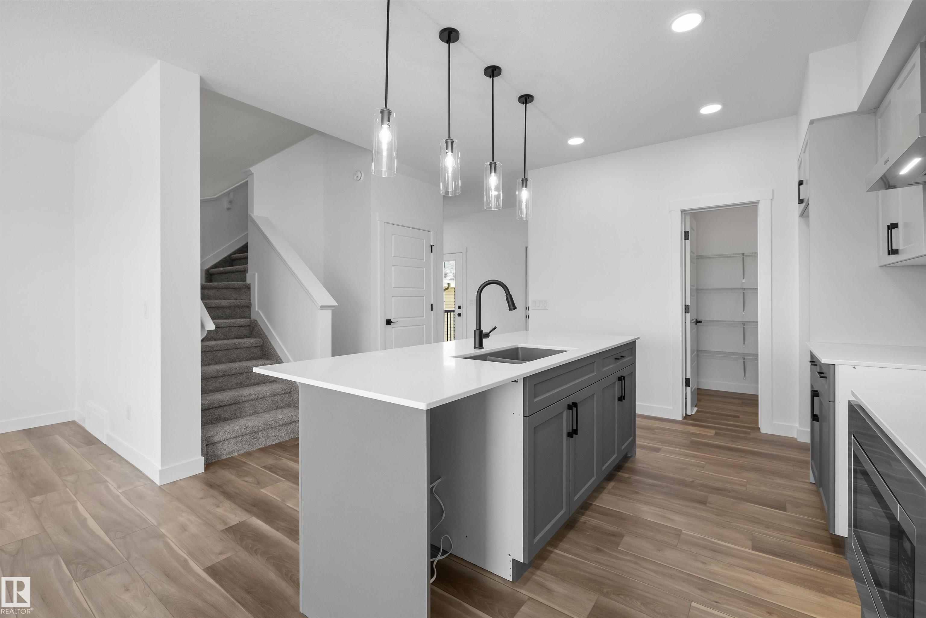 Photo 8 at 19111 20 Avenue NW, River's Edge, Edmonton