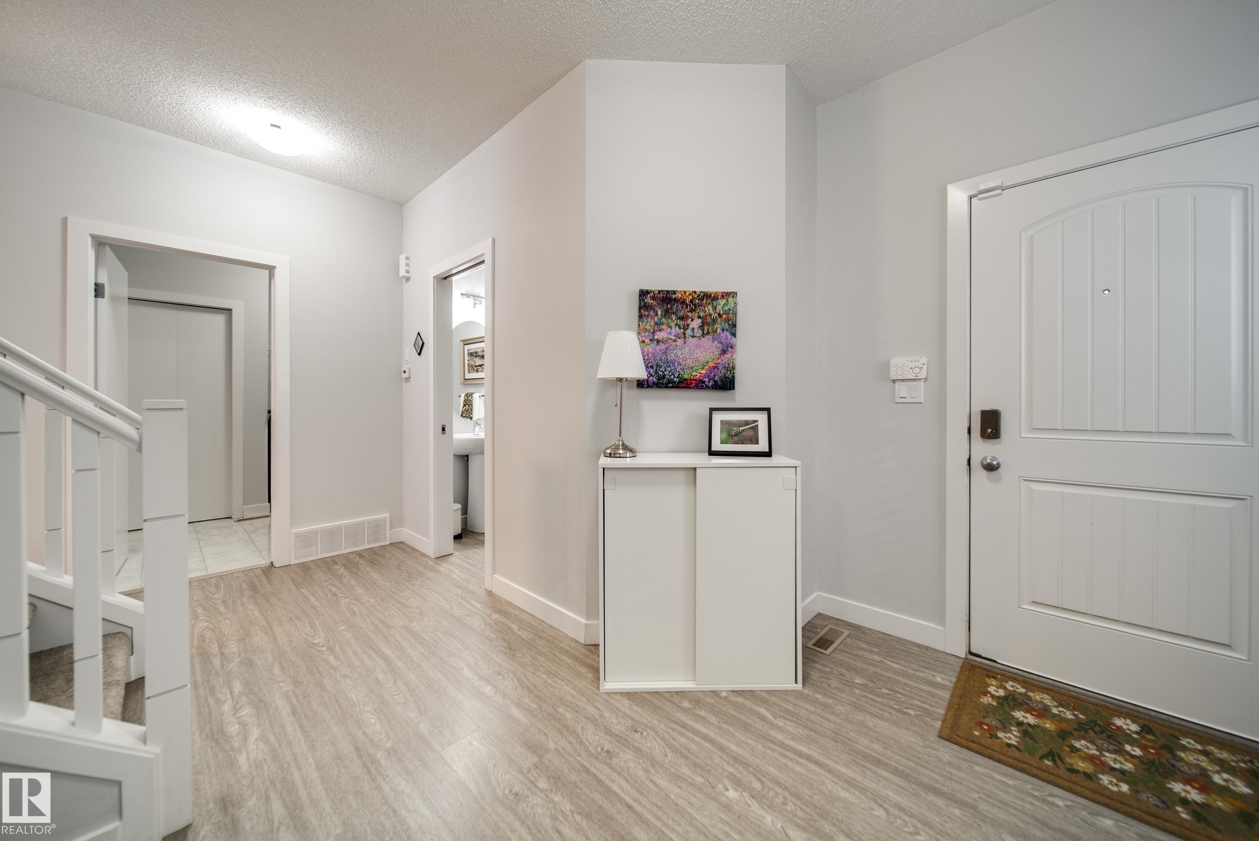 Photo 9 at 7314 Edgemont Way NW, Edgemont, Edmonton