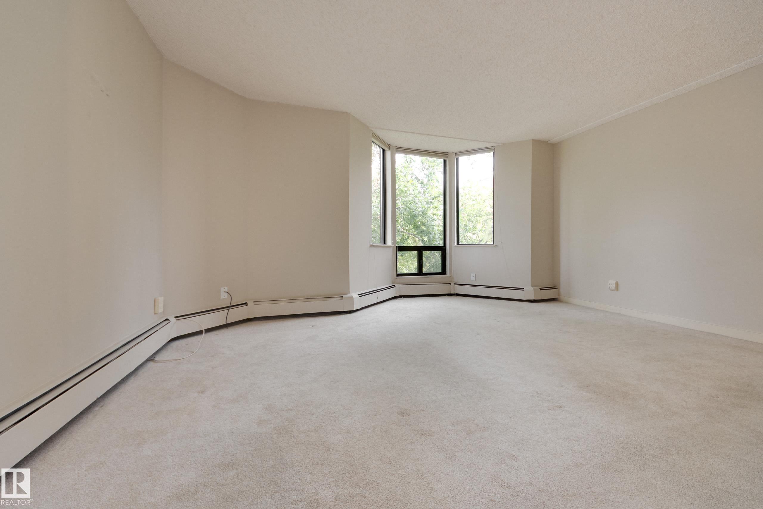 https://zimg.paragon.ice.com/ParagonImages/Property/PM/RAE/225422610/34/0/0/d78dc6b14ab43fd13109ebd22d756ac5/1/af276faabcae5ad32acc39b9234a2433/225422610-14da86ff-1c70-4979-a63b-e041aeefd88d.JPG