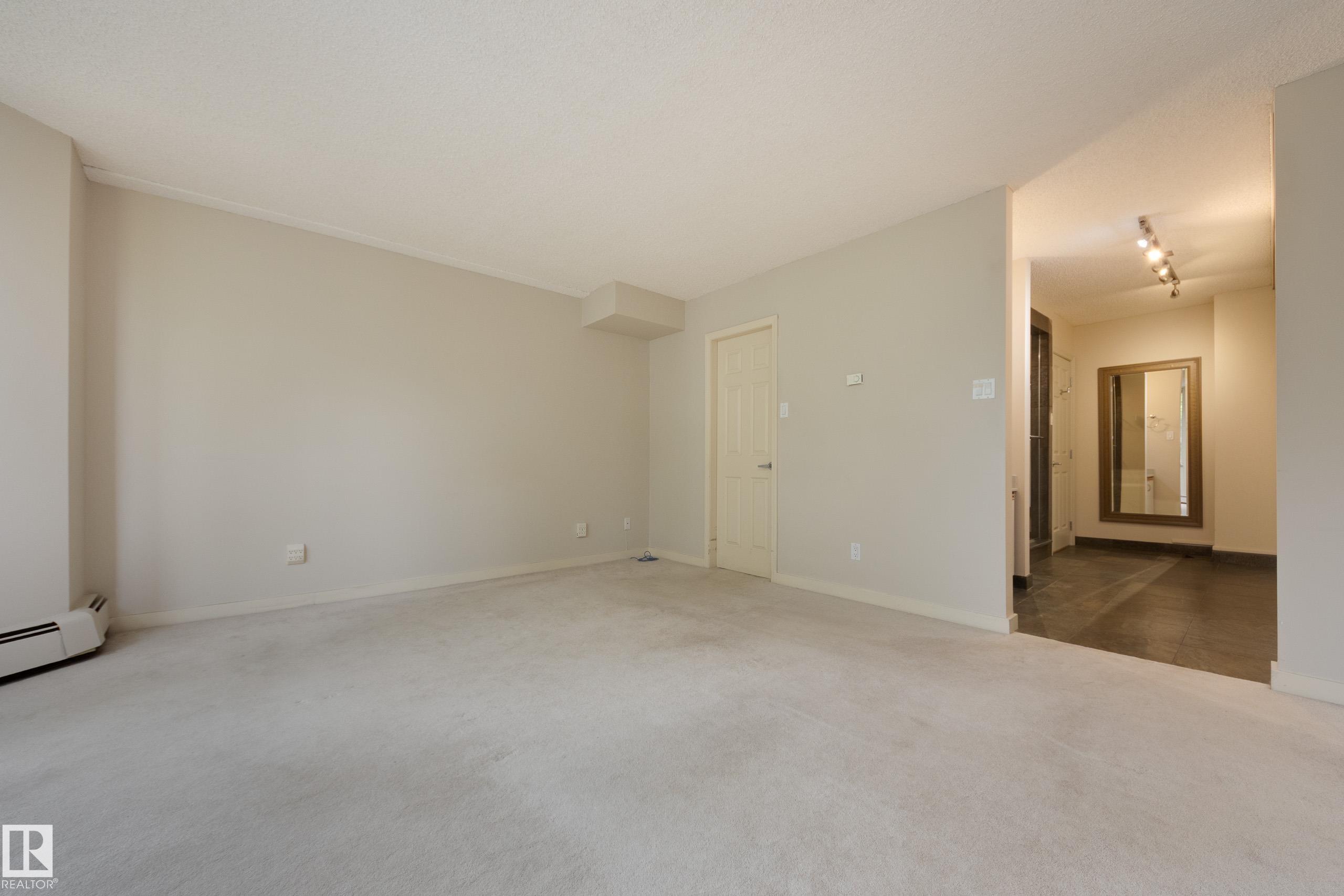 https://zimg.paragon.ice.com/ParagonImages/Property/PM/RAE/225422610/36/0/0/9af10f8664262ba063c4c34cf963e18e/1/af276faabcae5ad32acc39b9234a2433/225422610-4e38ebe8-1d1c-46cb-9627-0b39d8691ac5.JPG