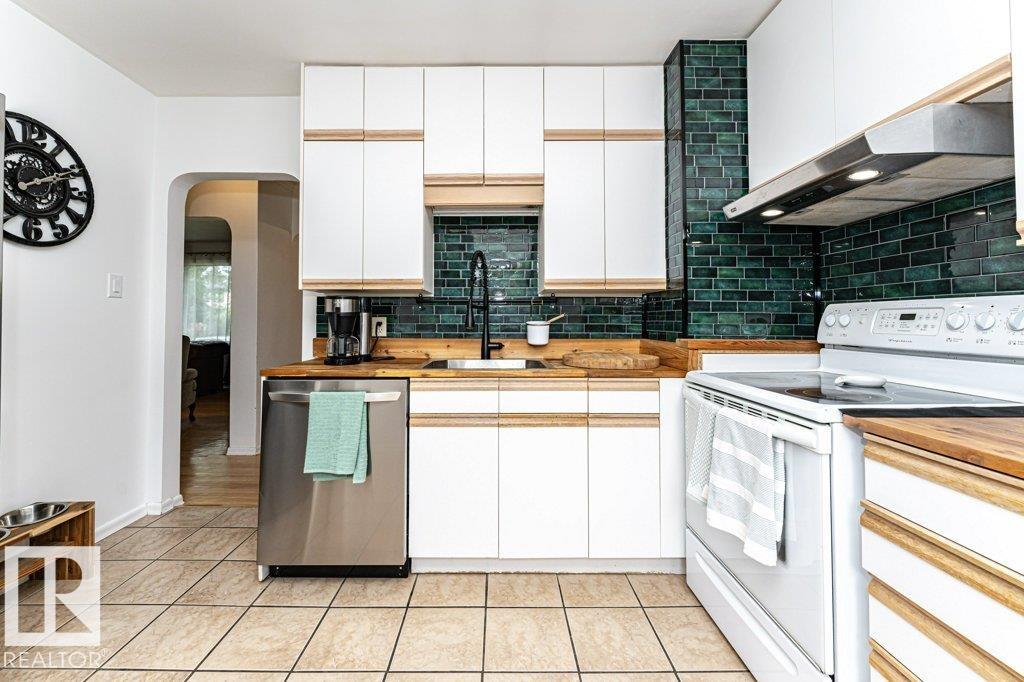 https://zimg.paragon.ice.com/ParagonImages/Property/PM/RAE/225422689/15/0/0/af5c315173d950ff2a5534e891e931a4/1/36efbbfc333d2e638ff6249748b0194a/225422689-c38dec6e-64f7-4077-be16-07d9a6db0f60.JPG