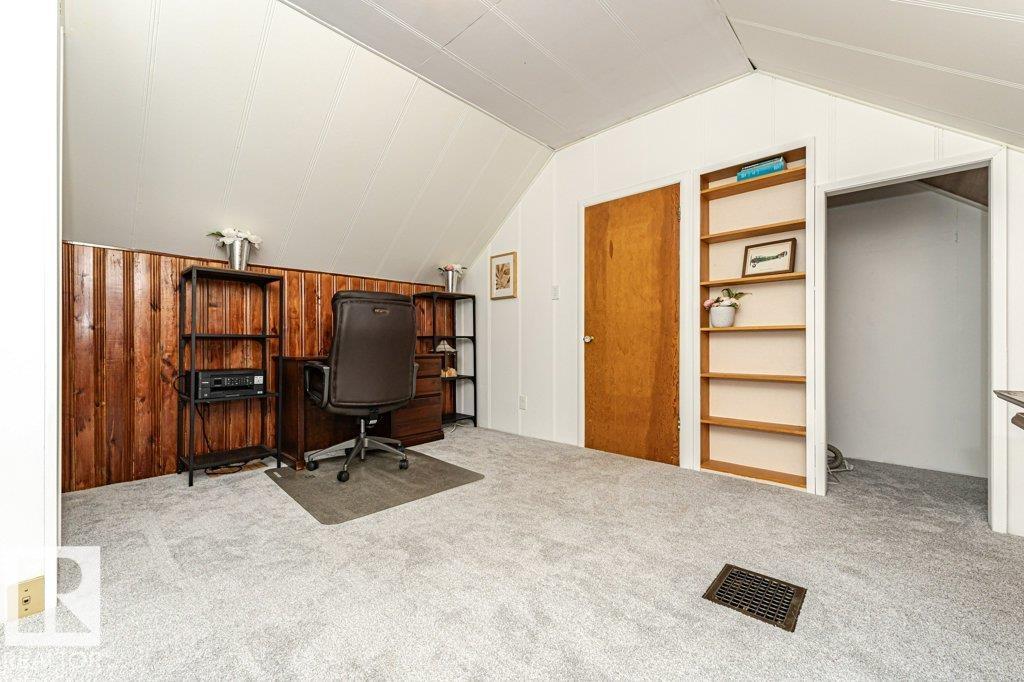 https://zimg.paragon.ice.com/ParagonImages/Property/PM/RAE/225422689/29/0/0/8a5e1dbbe1dce5d2c144518e13a41067/1/36efbbfc333d2e638ff6249748b0194a/225422689-e50b3f43-d636-43c7-8854-70cce4f13b18.JPG