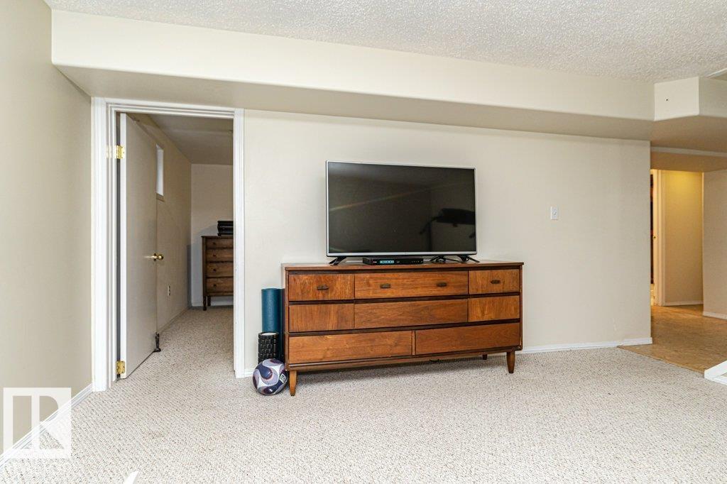 https://zimg.paragon.ice.com/ParagonImages/Property/PM/RAE/225422689/34/0/0/ba59242930d23fa42cf0146e1c4e47d6/1/36efbbfc333d2e638ff6249748b0194a/225422689-3cd3778e-543a-41ff-b05b-2ca1cad169a0.JPG