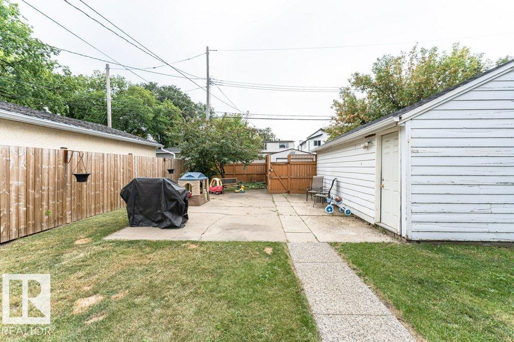 https://zimg.paragon.ice.com/ParagonImages/Property/PM/RAE/225422689/44/0/0/9a99638cc32d2b22b9ca2139bcf1b78a/1/36efbbfc333d2e638ff6249748b0194a/225422689-b0e1fe00-bb01-4dd9-8b4d-6fea322525ee.JPG