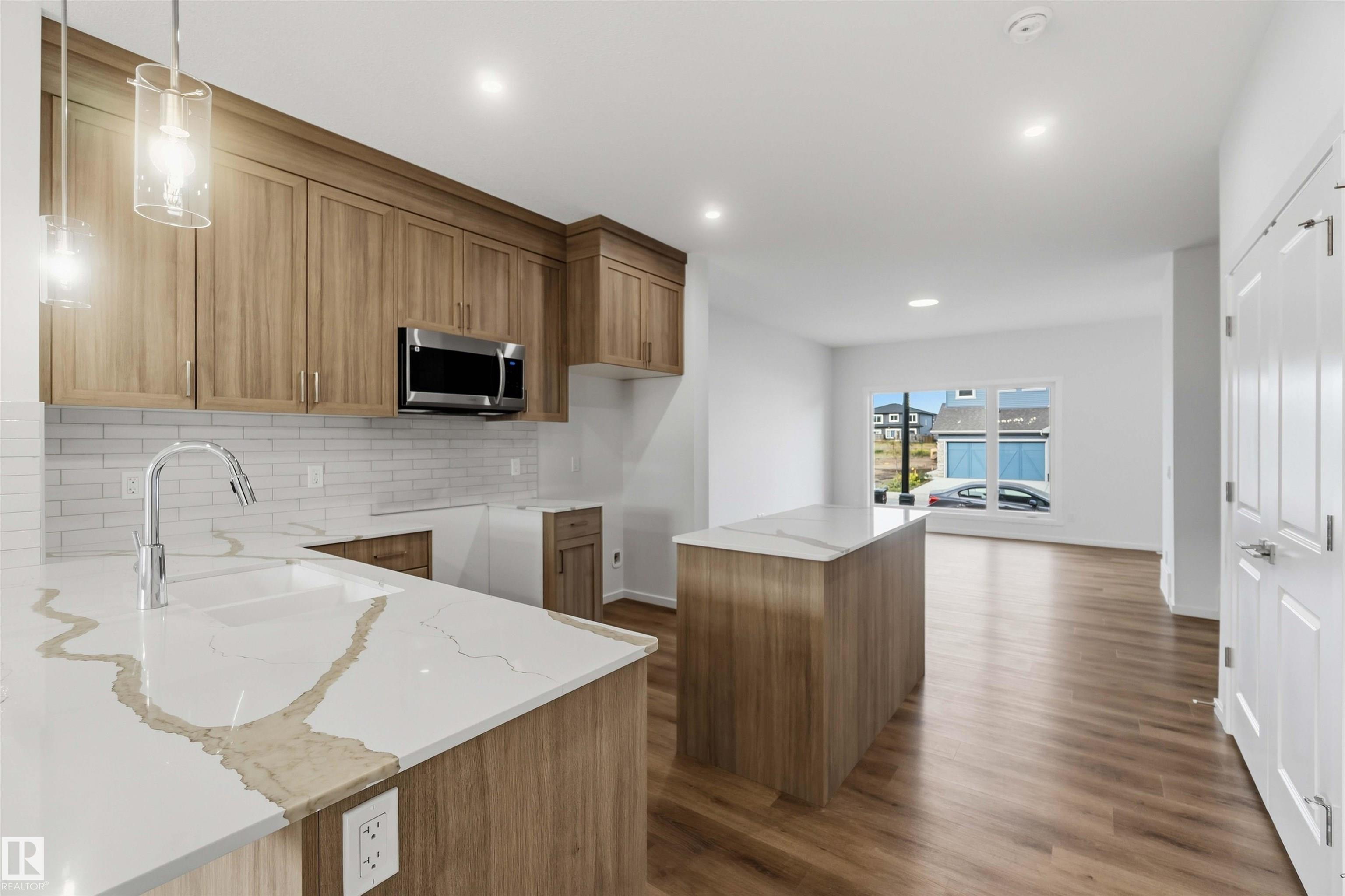https://zimg.paragon.ice.com/ParagonImages/Property/PM/RAE/225422863/14/0/0/2d146aebeb08469d0b0ceb62f1067564/1/c089f37afa5974cb49967ed310bcc99f/225422863-518815b9-ed3b-4073-8608-0a443e1a4a81.JPG