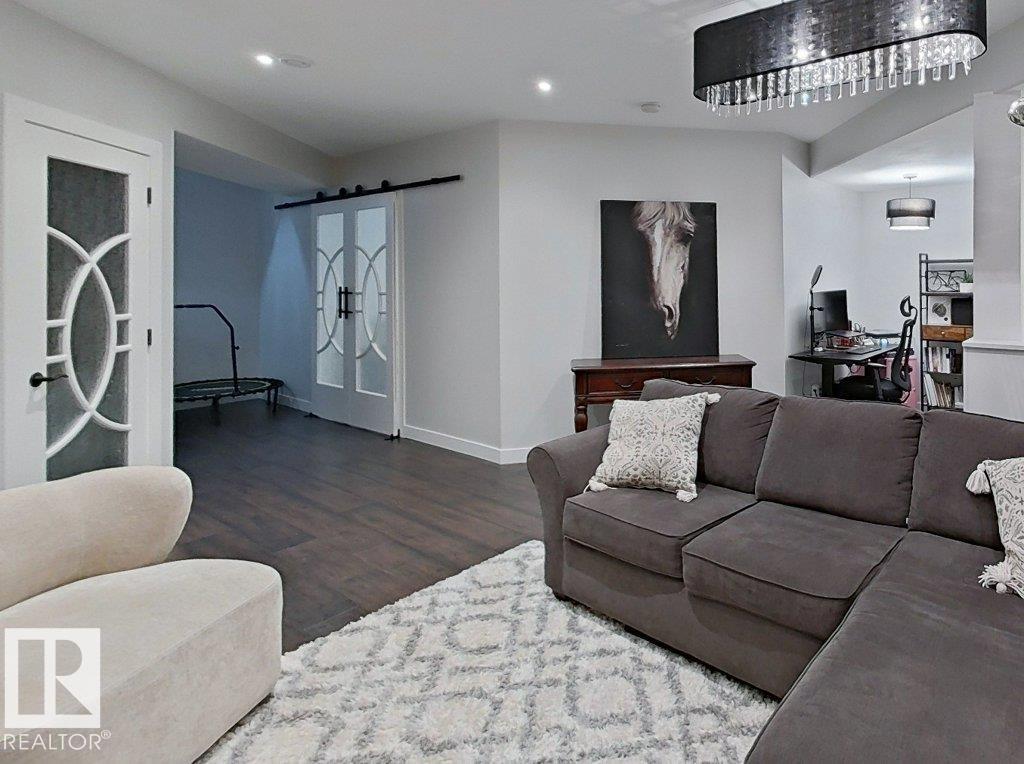 https://zimg.paragon.ice.com/ParagonImages/Property/PM/RAE/225422885/48/0/0/88fa7022e2611c01f5a39afd2fc3653b/1/376fda6ddbccde136976acf8a9a07601/225422885-f56712d7-0b2f-4689-9da7-88e4f1e670db.JPG