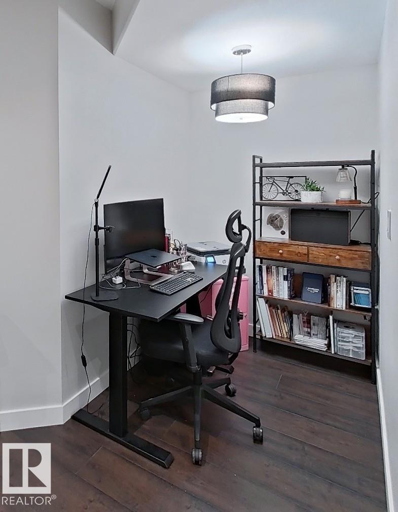 https://zimg.paragon.ice.com/ParagonImages/Property/PM/RAE/225422885/51/0/0/fcb0857afc85deebfc11be6c3b228734/1/376fda6ddbccde136976acf8a9a07601/225422885-df09adf9-04a8-42e8-8fbf-aba8c7a49cfb.JPG