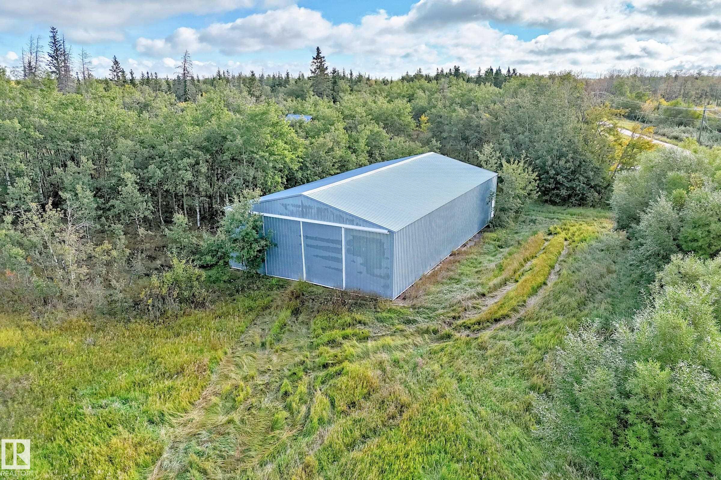 TWP 570 Range Road 220, None, Rural Sturgeon County