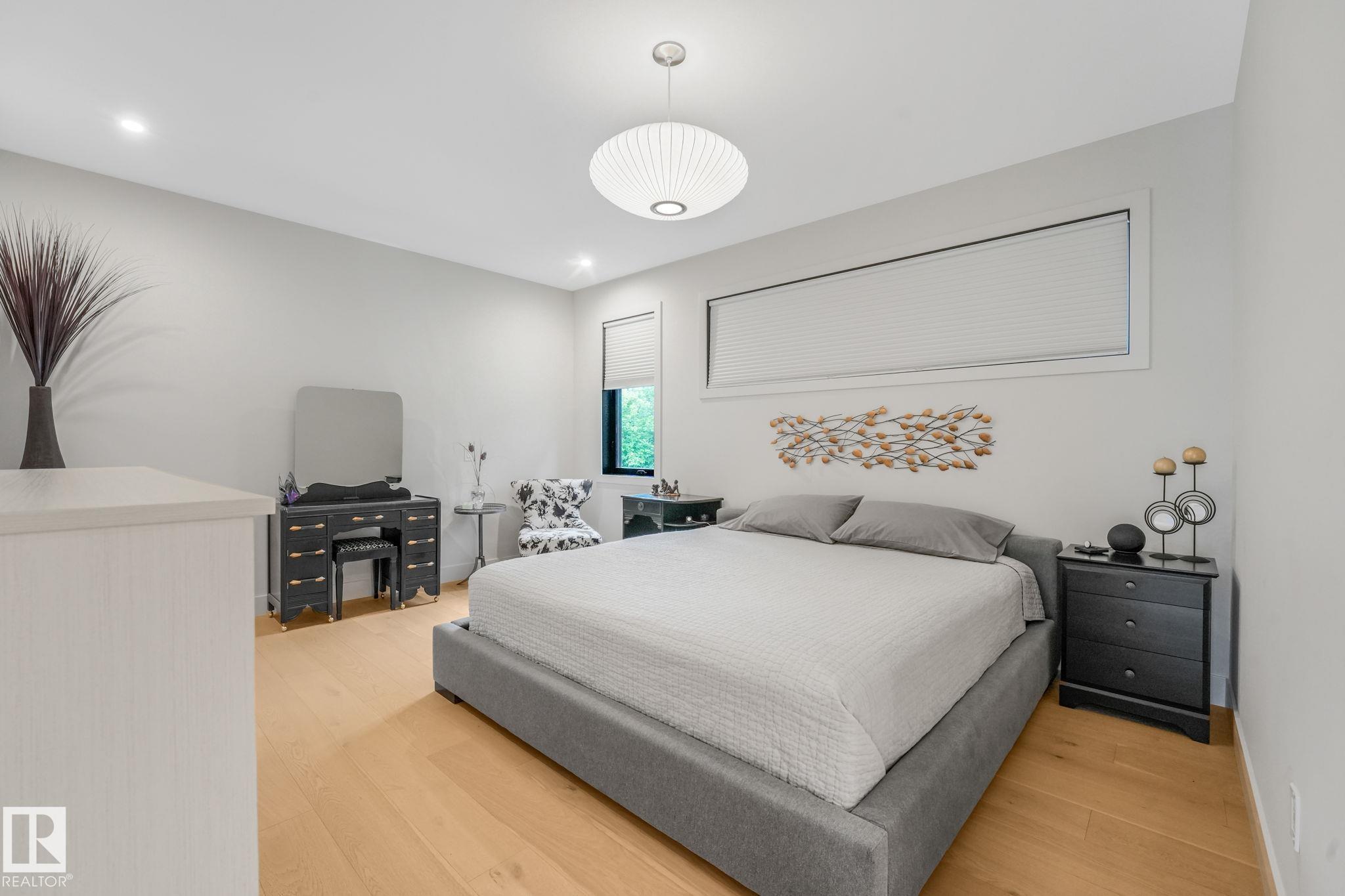 https://zimg.paragon.ice.com/ParagonImages/Property/PM/RAE/225423005/23/0/0/ed326315ea7087a6de0235839fa0fc15/1/73272607b235a15b563f0abdaa3a0d53/225423005-DCA08D32-B9B5-451E-A4C9-9DF2E0E36F31.JPG