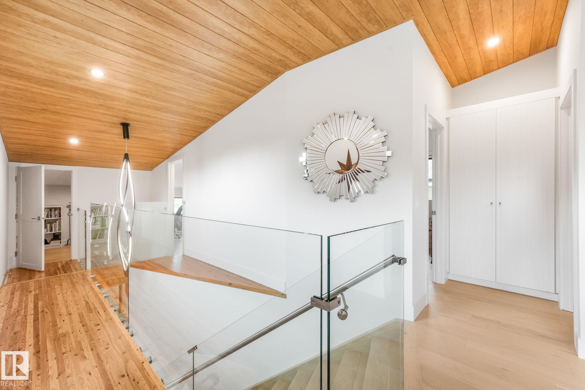 https://zimg.paragon.ice.com/ParagonImages/Property/PM/RAE/225423005/33/0/0/393e8e0eb6bc9c0e946840fb0e861e21/1/73272607b235a15b563f0abdaa3a0d53/225423005-609112B5-AA5F-4D5C-A034-F948827BE561.JPG