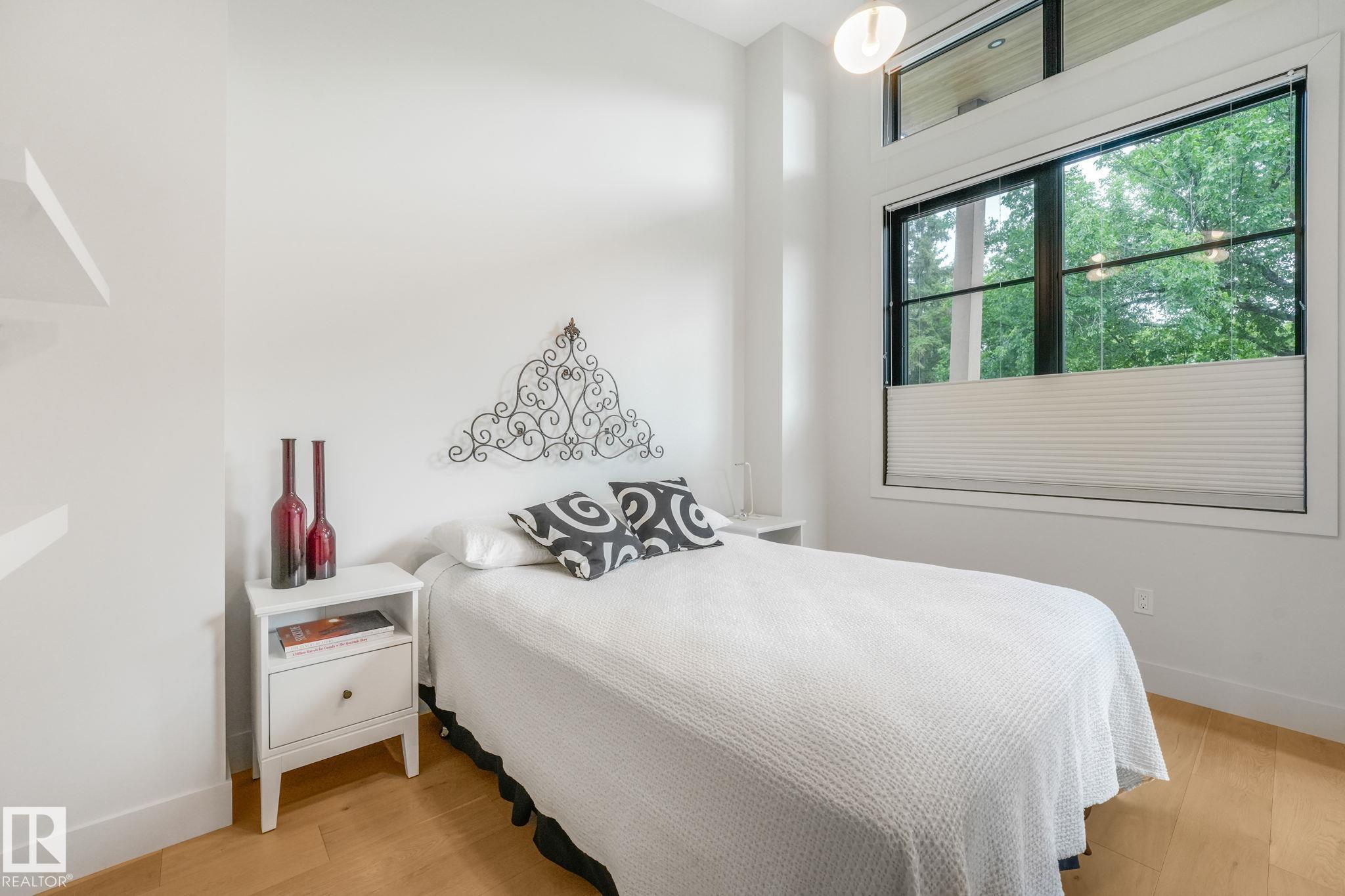 https://zimg.paragon.ice.com/ParagonImages/Property/PM/RAE/225423005/44/0/0/9a661e60092d77cd89f798842e5d775c/1/73272607b235a15b563f0abdaa3a0d53/225423005-74A6BAA1-F710-4F46-BB37-E45DC1FC8B59.JPG