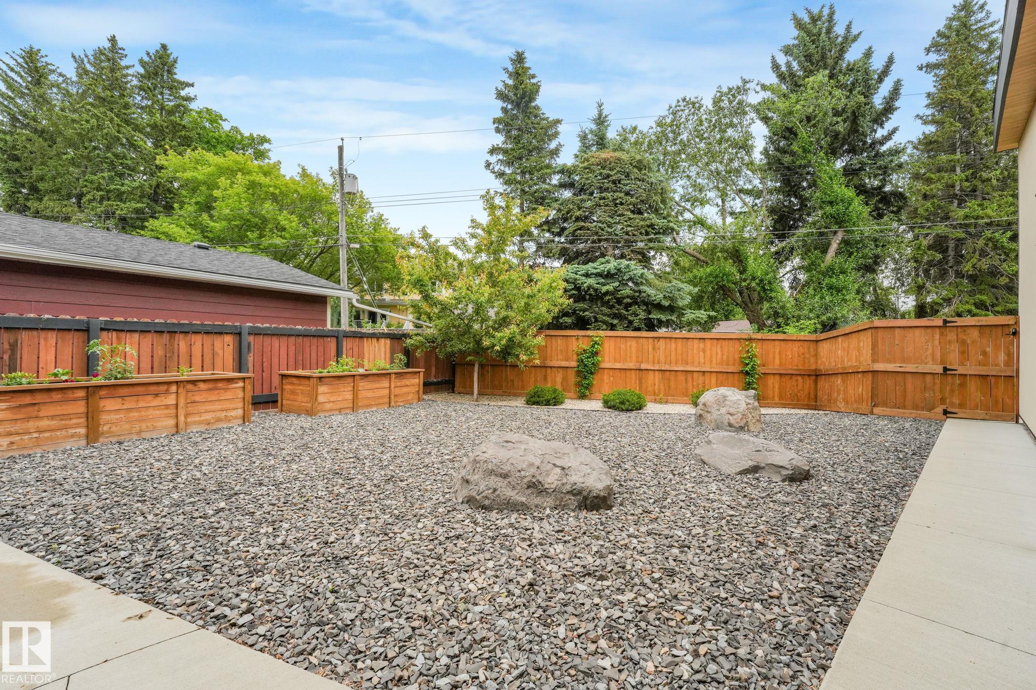 https://zimg.paragon.ice.com/ParagonImages/Property/PM/RAE/225423005/69/0/0/68d640b9d0e00715011ca59f50aadb55/1/73272607b235a15b563f0abdaa3a0d53/225423005-7E249782-0CB1-4028-BC12-530FDB1EEAD6.JPG