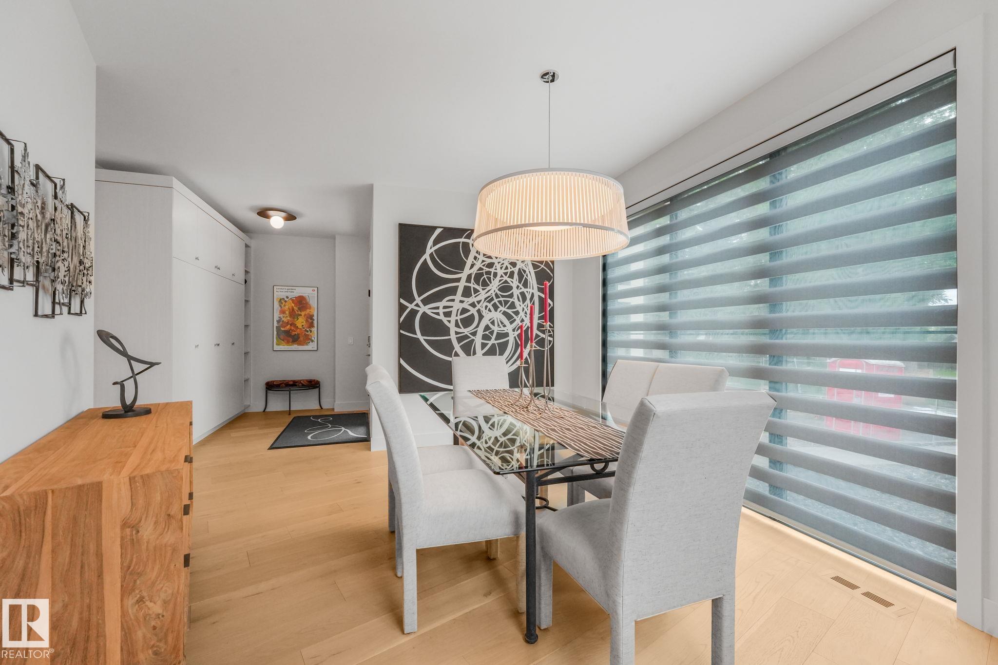 https://zimg.paragon.ice.com/ParagonImages/Property/PM/RAE/225423005/8/0/0/5c83c9d78a64f34cd4186ea4364029de/1/73272607b235a15b563f0abdaa3a0d53/225423005-73CAD4C1-3138-40A2-8B4E-DF8D24307378.JPG