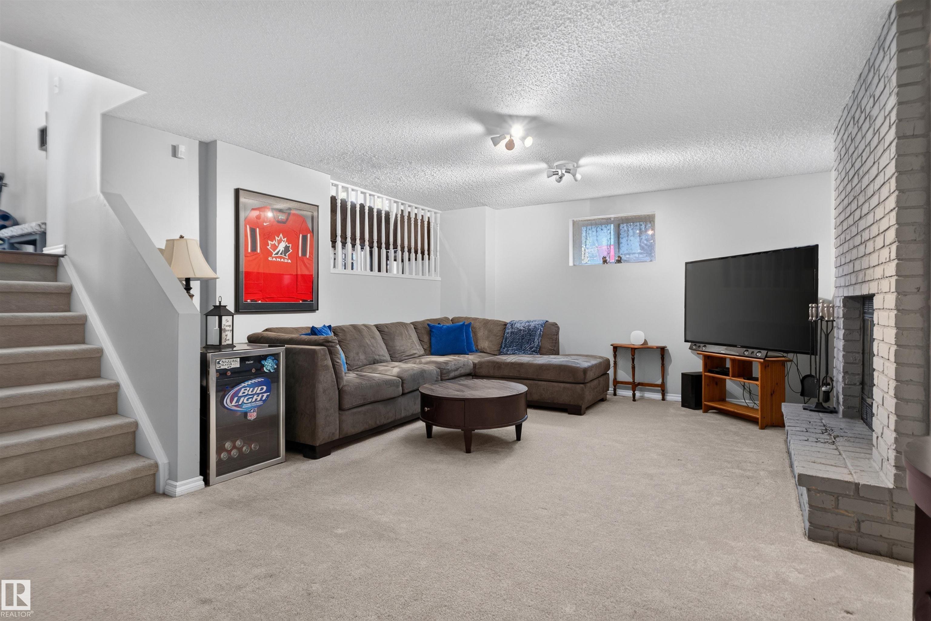 https://zimg.paragon.ice.com/ParagonImages/Property/PM/RAE/225423029/16/0/0/78b4af44e86a6cadf591bb2f8b6401a9/1/1f34f1d6fc755af1771c5a80b1b8c969/225423029-94fddecb-f4ac-4333-859c-d66e9ab4d15e.JPG