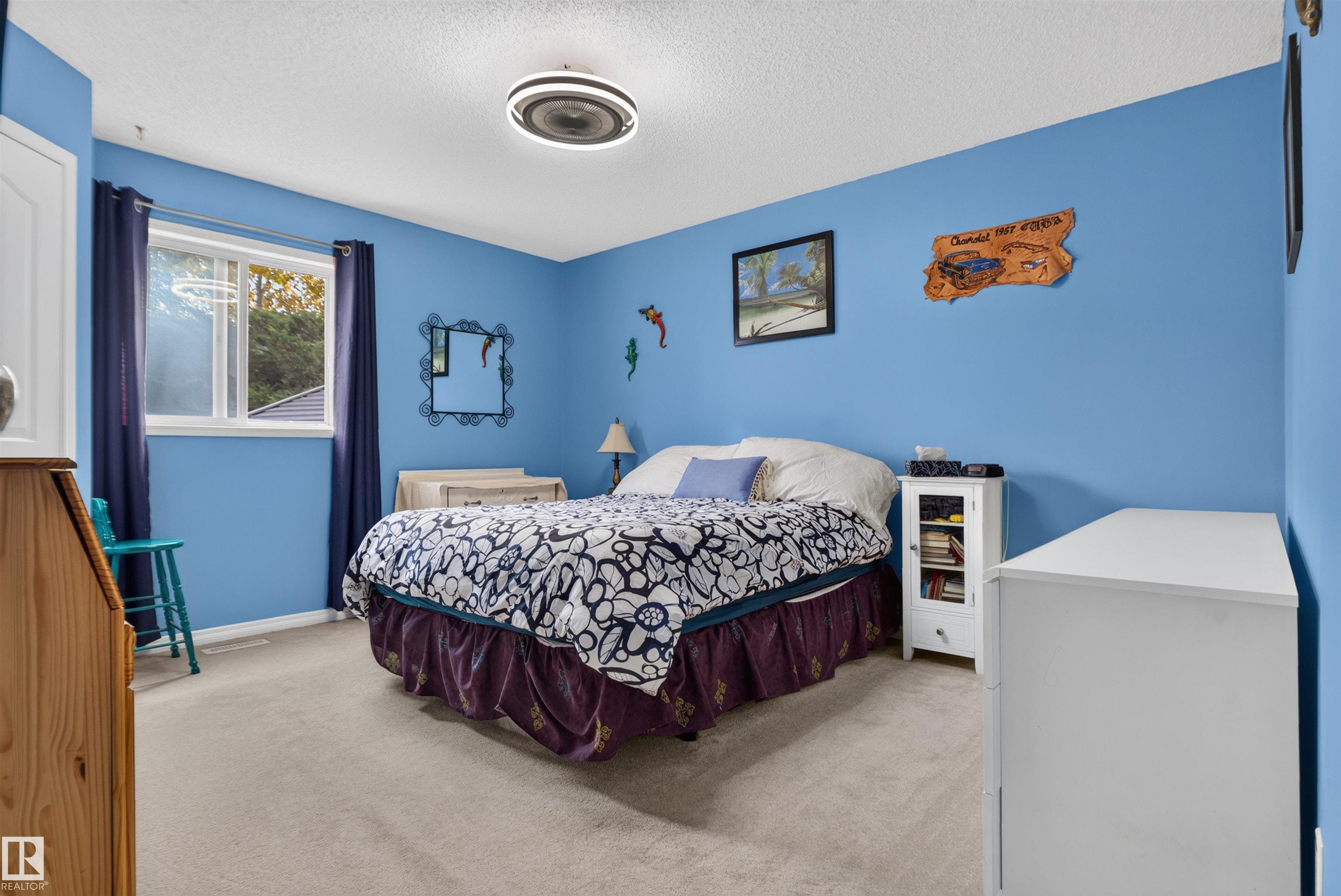 https://zimg.paragon.ice.com/ParagonImages/Property/PM/RAE/225423029/9/0/0/42aca0c3f4cbeedb69f56d5719cb290c/1/1f34f1d6fc755af1771c5a80b1b8c969/225423029-455b538c-6cf0-4e89-a4ed-c42ab84a31af.JPG