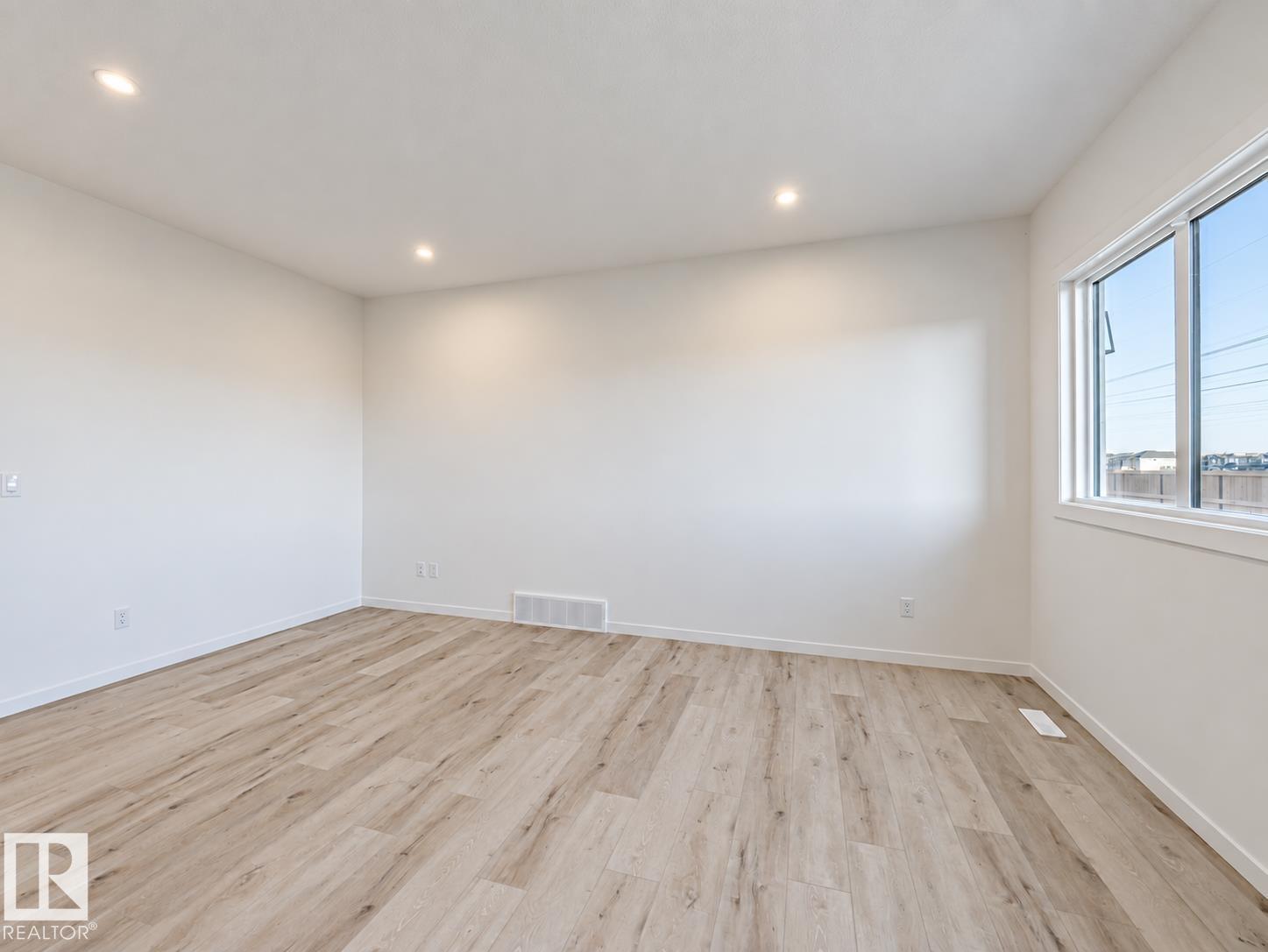 Photo 20 at 19511 30 Avenue NW, The Uplands, Edmonton