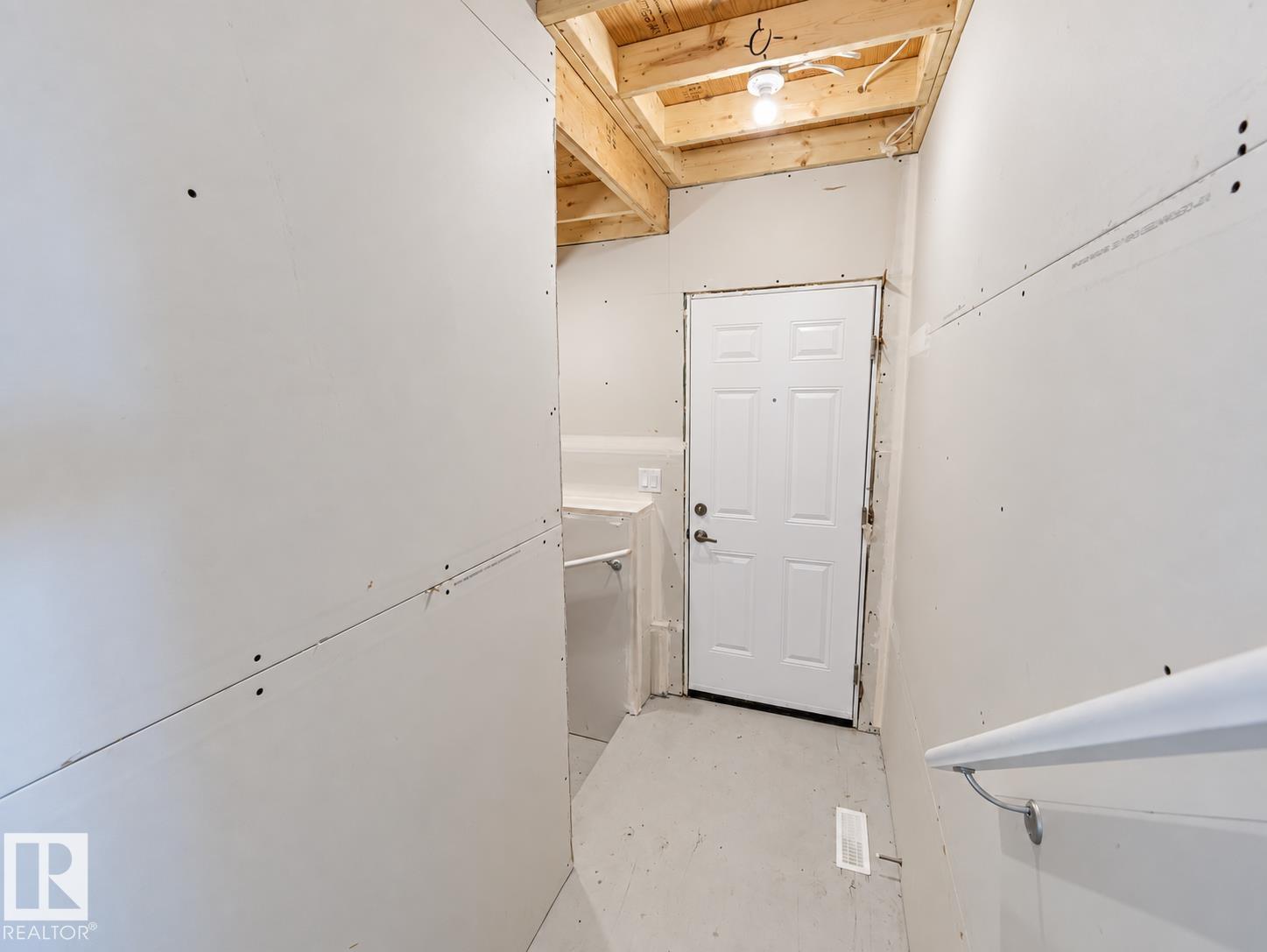 Photo 23 at 19511 30 Avenue NW, The Uplands, Edmonton