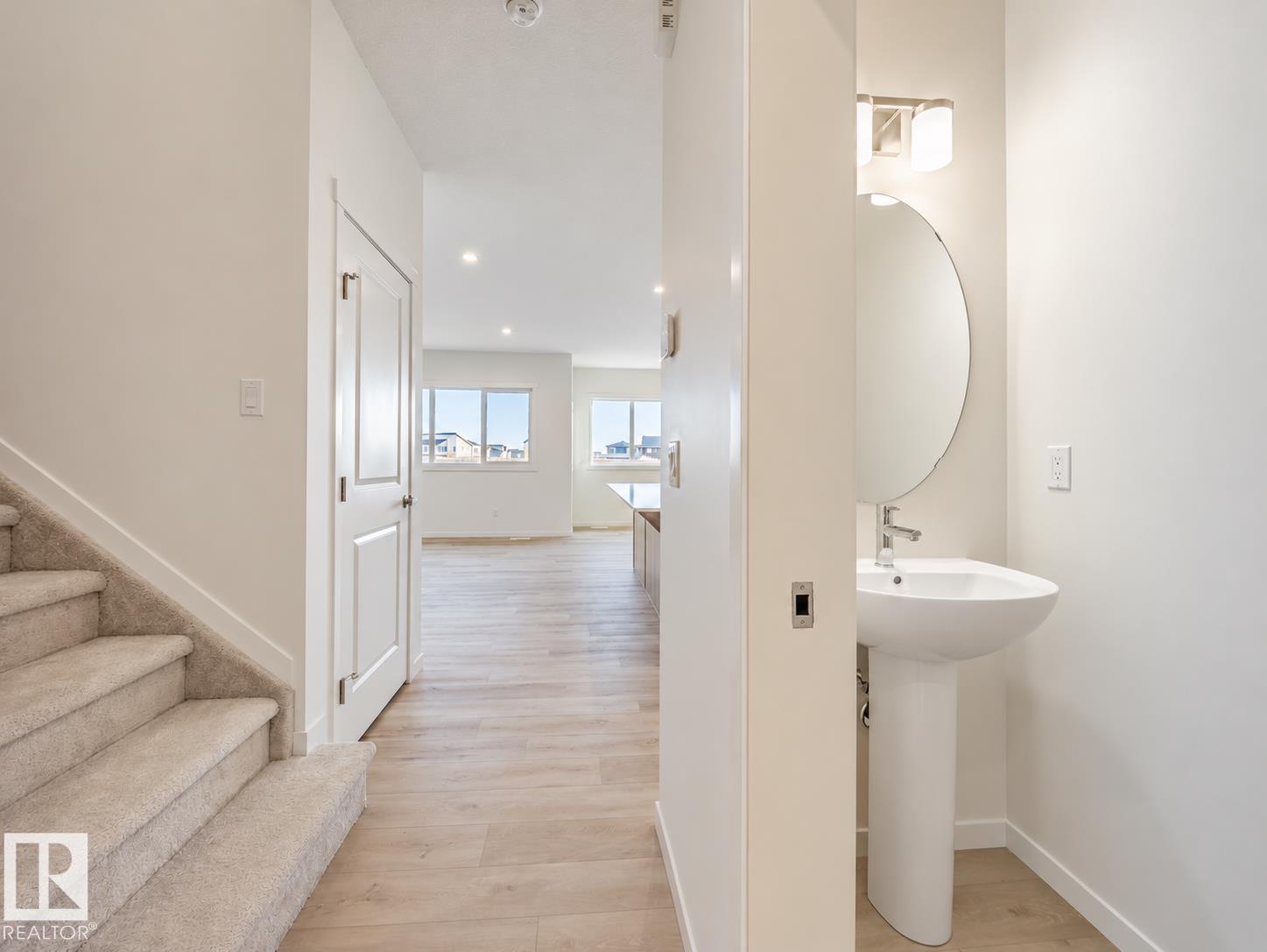 Photo 24 at 19511 30 Avenue NW, The Uplands, Edmonton