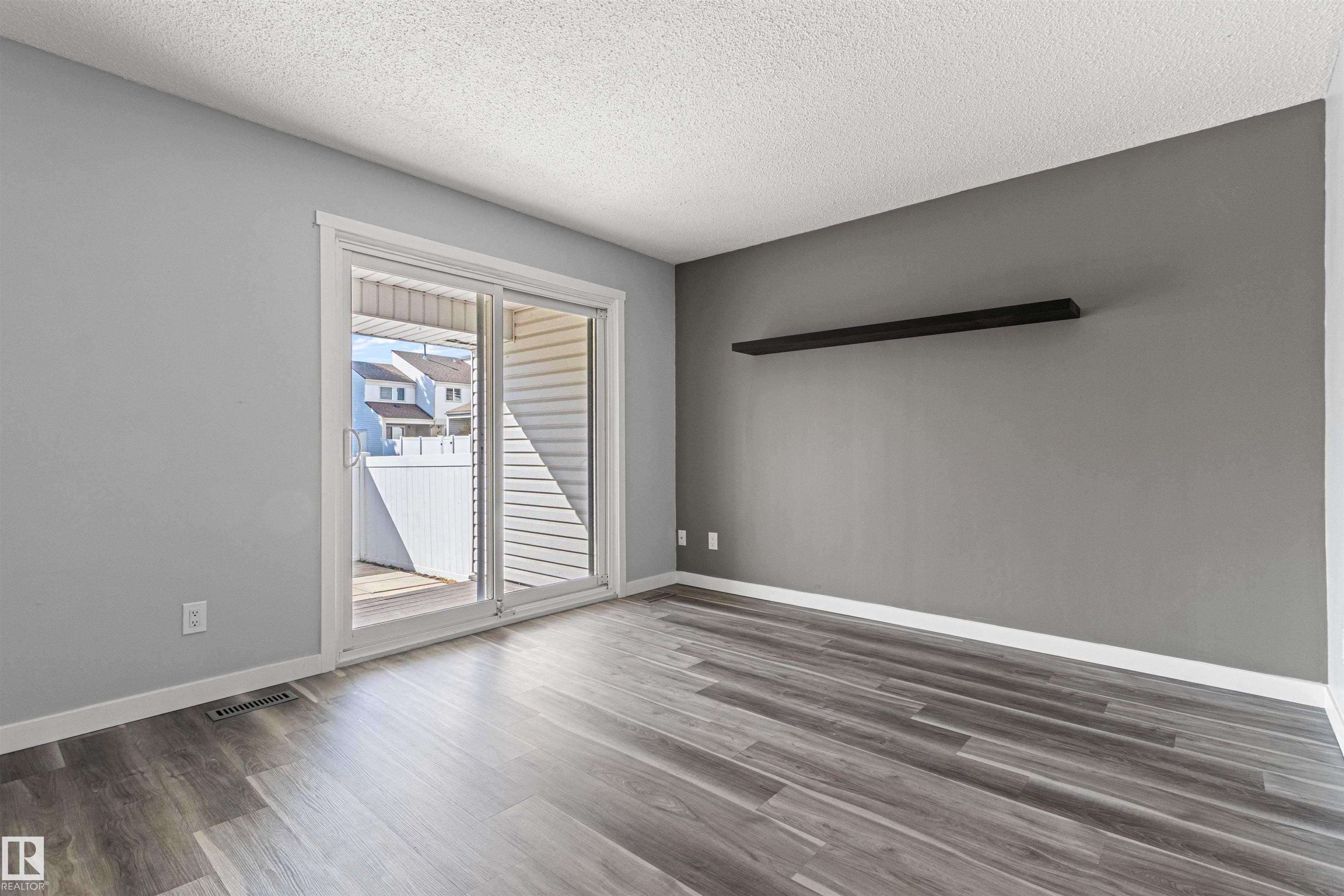 https://zimg.paragon.ice.com/ParagonImages/Property/PM/RAE/225423097/12/0/0/8f0670c528e53d90c01c99abf6716d93/1/8b69b6d1ba0214c87cf84ffc1729d3fd/225423097-8bcf0d51-5305-4e95-b457-7708e7eead59.JPG