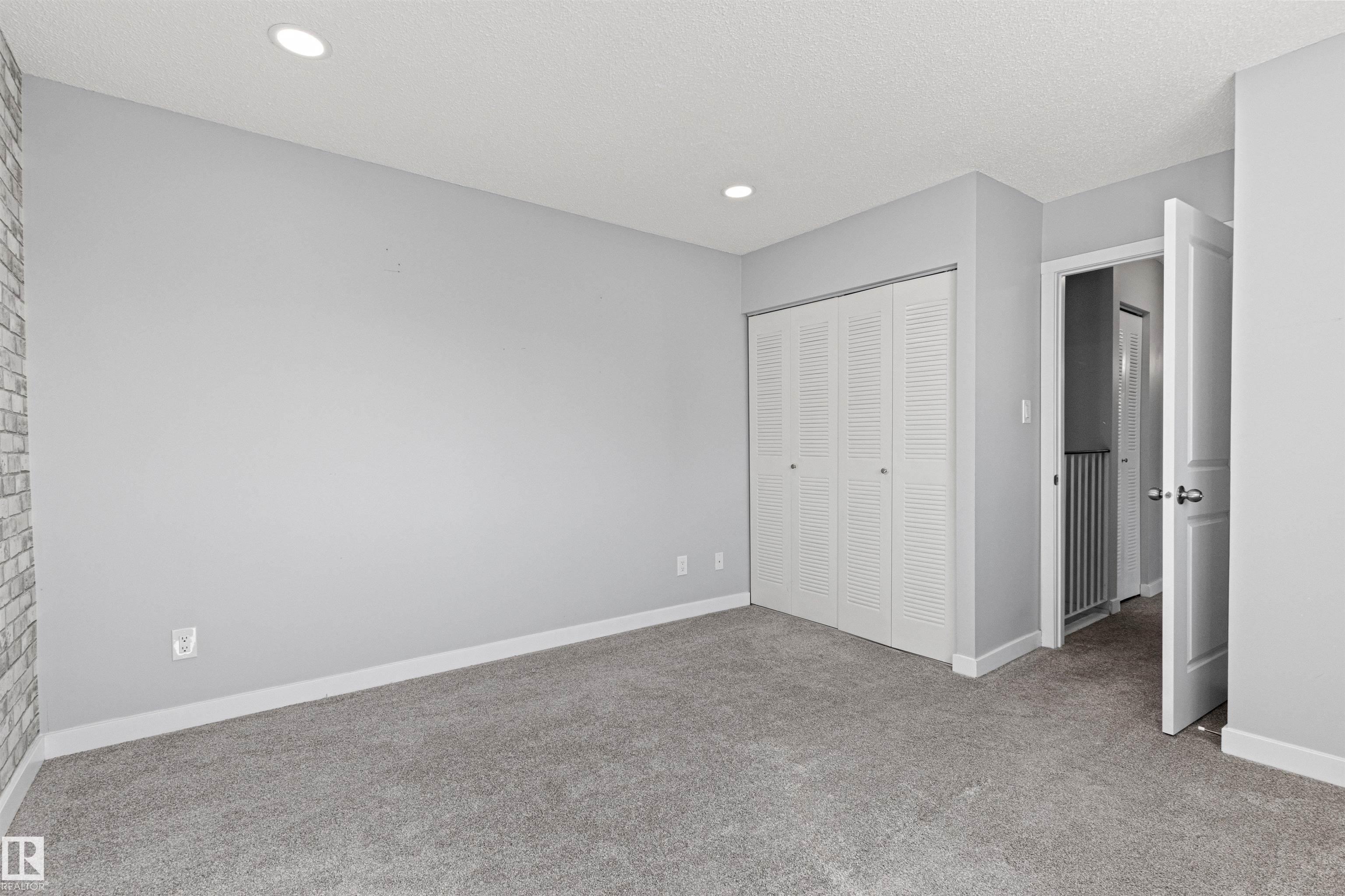 https://zimg.paragon.ice.com/ParagonImages/Property/PM/RAE/225423097/18/0/0/82f27d493003596fe60be6abc3bf15d1/1/8b69b6d1ba0214c87cf84ffc1729d3fd/225423097-6c940752-cf81-474d-9ccf-8b70aa681341.JPG