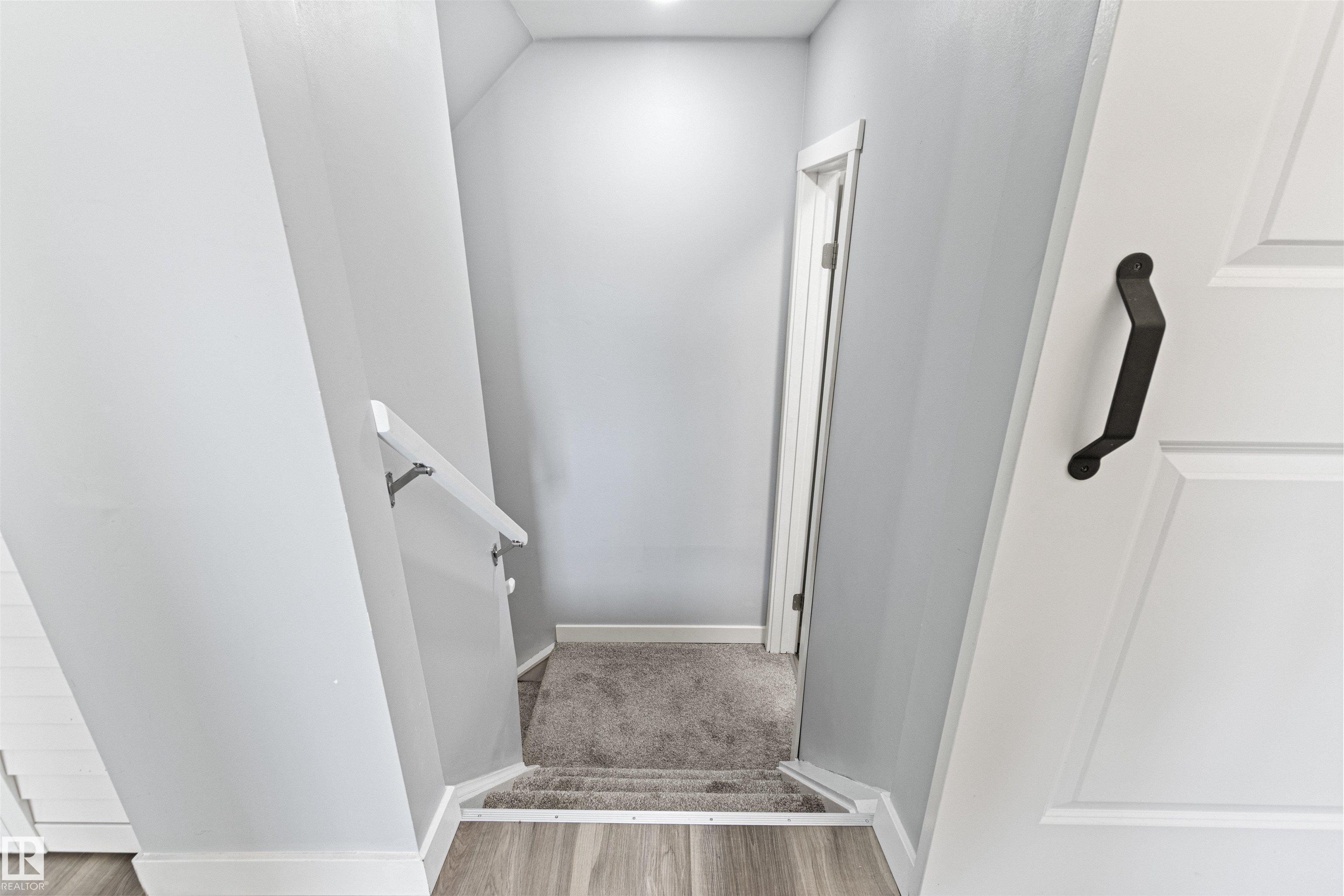https://zimg.paragon.ice.com/ParagonImages/Property/PM/RAE/225423097/25/0/0/560a664f9caea93a5abb0a658bbf7023/1/8b69b6d1ba0214c87cf84ffc1729d3fd/225423097-a80b9c2a-096f-4b53-8709-0f9b692f2dea.JPG