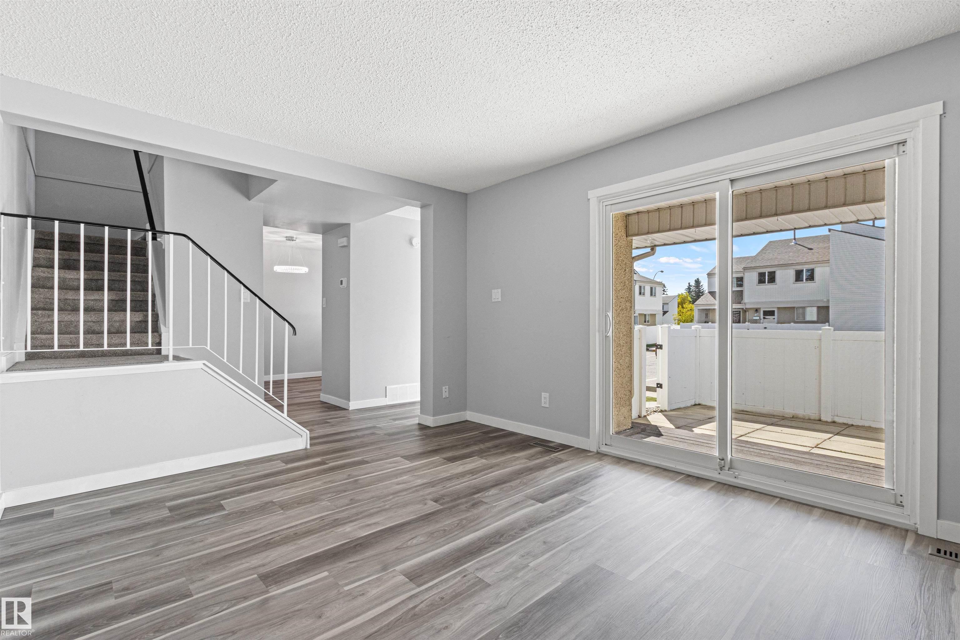 https://zimg.paragon.ice.com/ParagonImages/Property/PM/RAE/225423097/36/0/0/67d33646b1b9e49da5a50d41ca83c46a/1/8b69b6d1ba0214c87cf84ffc1729d3fd/225423097-f4c5e0e8-33ba-4208-9010-abc51229337d.JPG
